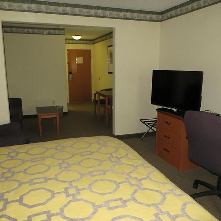 Baymont By Wyndham Fort Wayne Oda fotoğraf