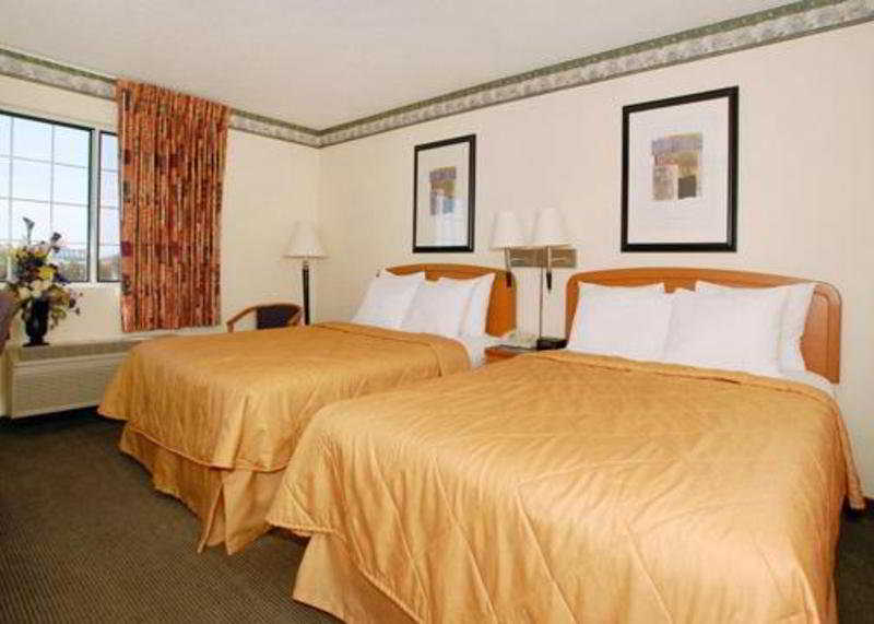 Baymont By Wyndham Fort Wayne Dış mekan fotoğraf